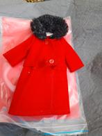 Barbie.jaren 60 70  jas met label, Verzamelen, Poppen, Ophalen of Verzenden, Gebruikt, Kleertjes