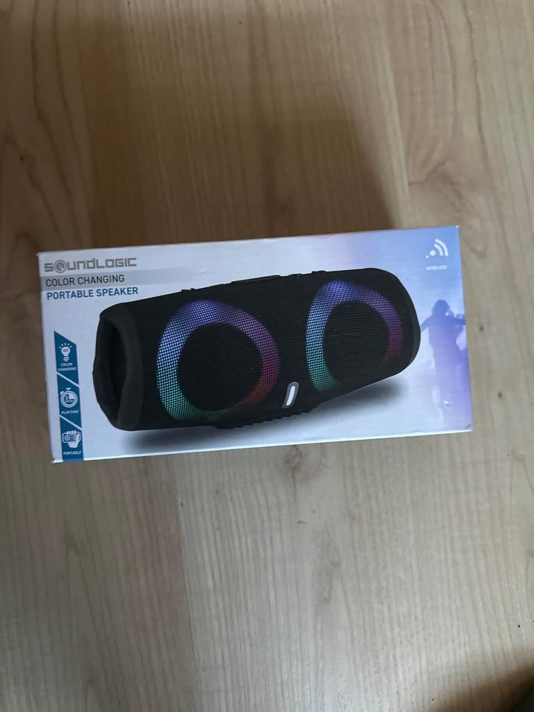 Soundlogic Draagbare Bluetooth Speaker met Kleurverandering, Audio, Tv en Foto, Luidsprekers, Overige merken, Overige typen, Nieuw