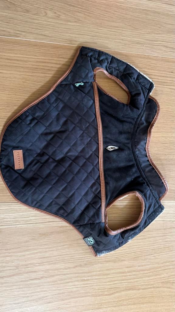 Honden jasje fuzzYard, Dieren en Toebehoren, Ophalen of Verzenden, Zo goed als nieuw, Hondenjas