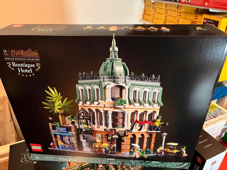 LEGO 10297 Boutique Hotel - Nieuw in ongeopende doos!, Kinderen en Baby's, Speelgoed | Duplo en Lego, Nieuw, Lego, Complete set