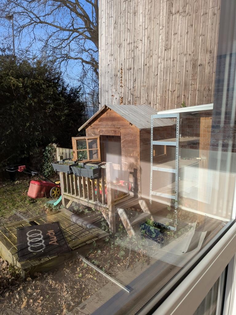 Maak je speelkamer perfect met een speelbank of houten glijbaan