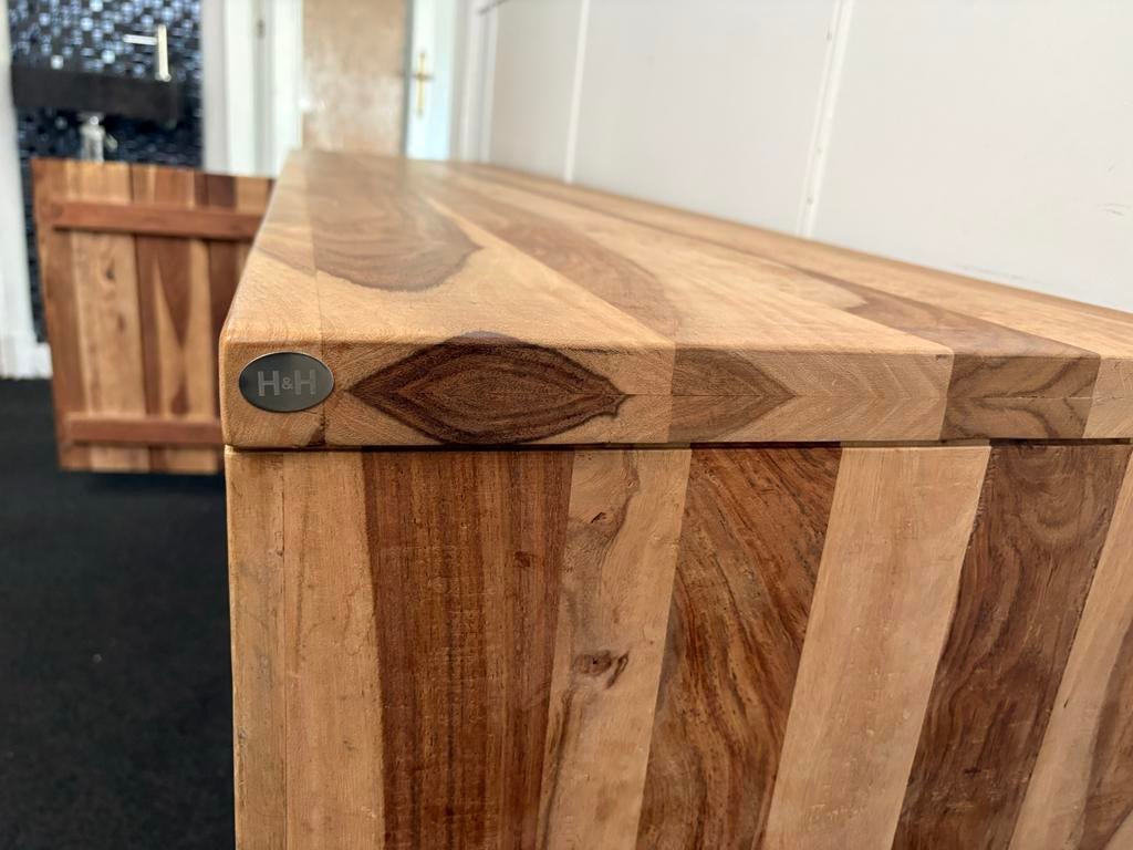 Henders en Hazel dressoirkast eikenhout, Ophalen, 150 tot 200 cm, Eikenhout, Zo goed als nieuw