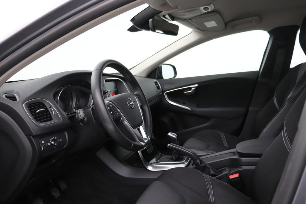 Volvo V40 2.0 T2 Momentum | Stoelverwarming | Camera | Trekh, Auto's, Volvo, Voorwielaandrijving, Gebruikt, Euro 6, 4 cilinders