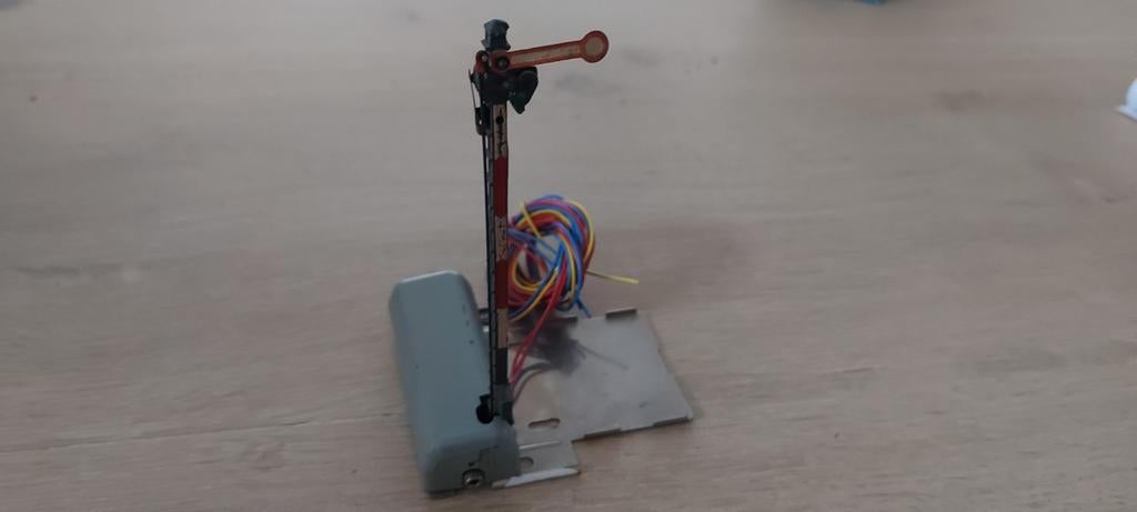 Märklin dubbelarmig hoofdsein Artikelnummer 7040, Wisselstroom, Wagon, Ophalen of Verzenden, Zo goed als nieuw