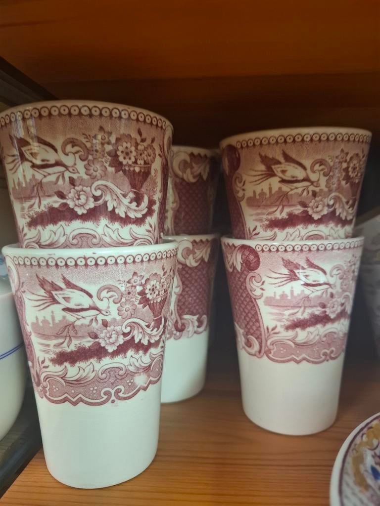 Victoria rood, melkbekers, Societe Céramique Maastricht, Ophalen of Verzenden