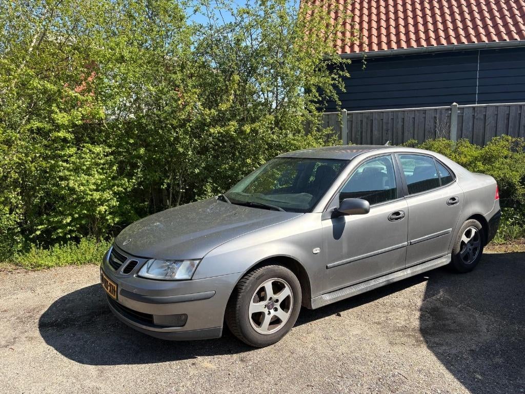 Saab 9-3 1.8 T Sport Sedan 2004 Grijs, Auto's, Saab, Particulier, Saab 9-3, Benzine, D, Sedan, Handgeschakeld, Origineel Nederlands
