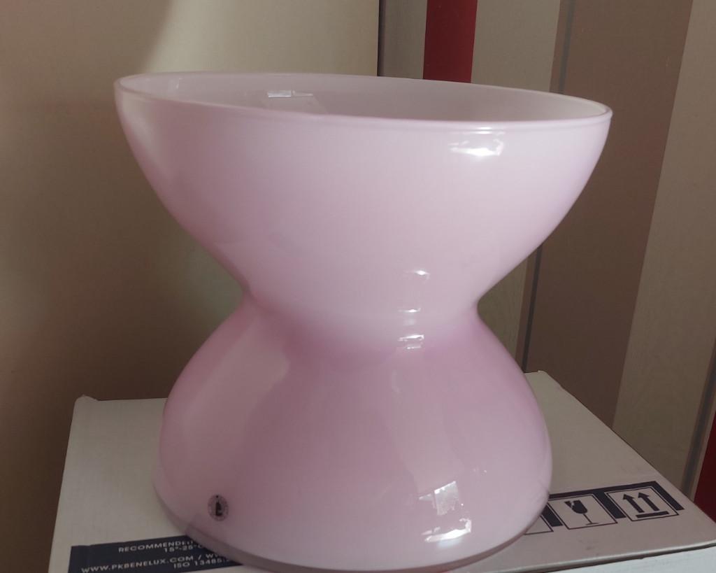 Roze Ikea diabolo vaas opaalglas Anne Nilsson, Huis en Inrichting, Woonaccessoires | Vazen, Zo goed als nieuw, Overige kleuren