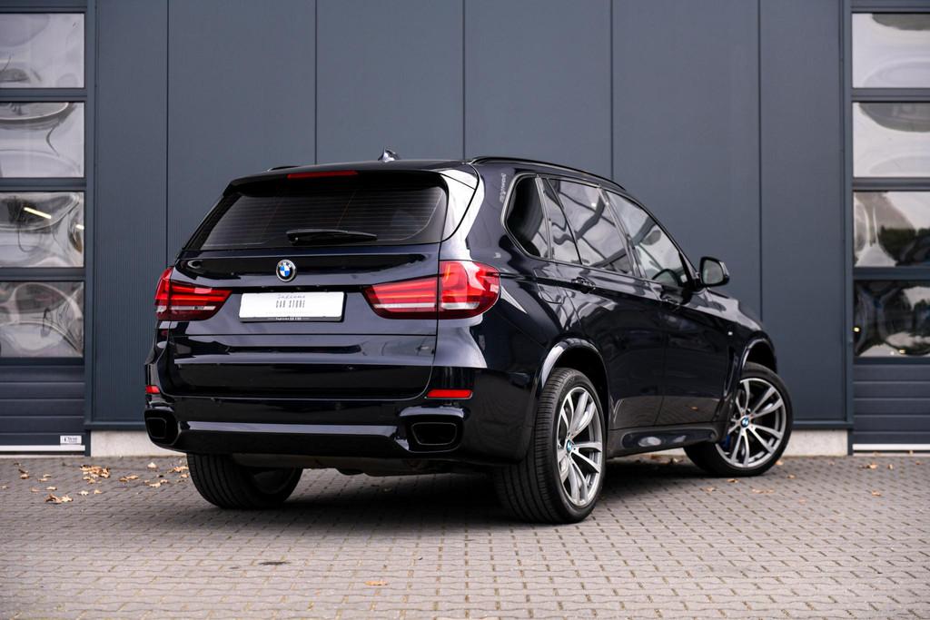 BMW X5 xDrive 50i M sport | Individual | NL Auto!, Automaat, Stof, Gebruikt, Zwart
