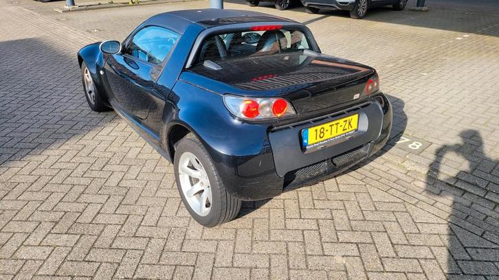 Smart Roadster 0.7 45KW 2007 Zwart, Auto's, Smart, Roadster, ABS, Airbags, Elektrische ramen, Head-up Display, Open dak, Radio