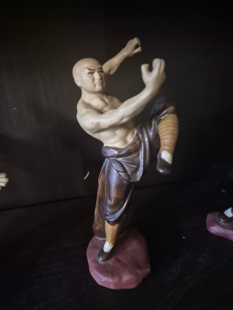 Shaolin Monnik Beeldje - Made in China, Verzamelen, Beelden en Beeldjes, Ophalen of Verzenden, Gebruikt, Mens