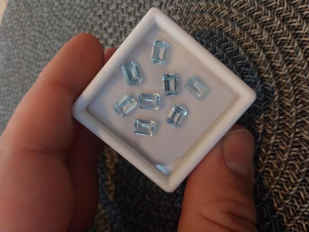 Lot met blauwe geslepen topaas, Ophalen of Verzenden