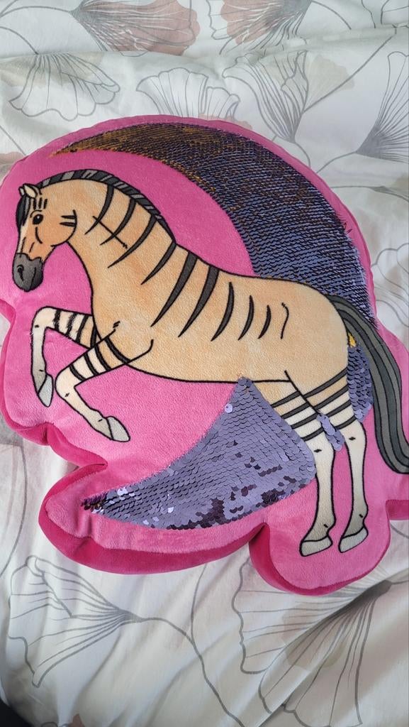 Paarden kussen, Huis en Inrichting, Woonaccessoires | Kussens, Ophalen, Zo goed als nieuw, Overige kleuren, Overige vormen