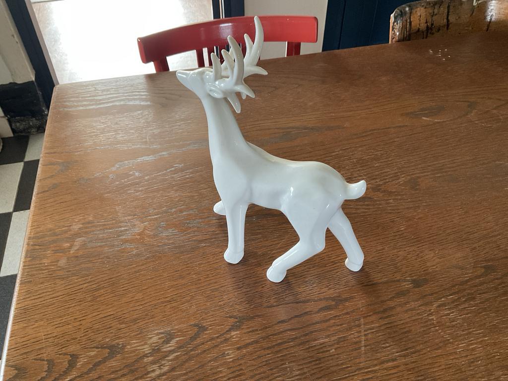 Wit decoratief hert, Huis en Inrichting, Ophalen of Verzenden, Gebruikt, Wit, Steen/keramiek