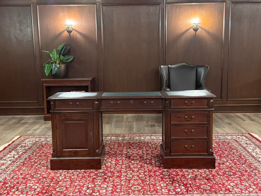 Klassiek Engels bureau #647, Overige typen, Bruin, Ophalen of Verzenden, Zo goed als nieuw