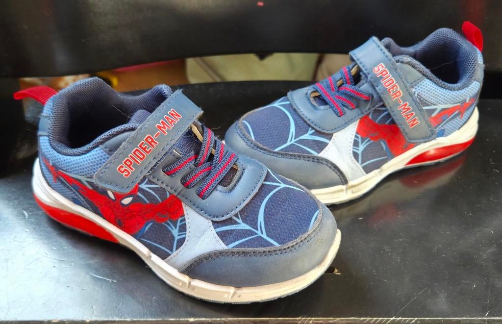 Kinder schoenen spiderman maat 29, Kinderen en Baby's, Kinderkleding | Schoenen en Sokken, Schoenen, Ophalen of Verzenden, Zo goed als nieuw