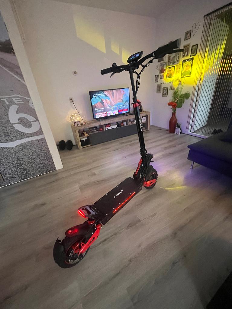 Elektrische step 50km/h, Ophalen, Zo goed als nieuw, Elektrische step (E-scooter), Freeboy