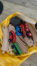 Houten trein Ikea, plus 1 Brio trein, Ophalen, Zo goed als nieuw