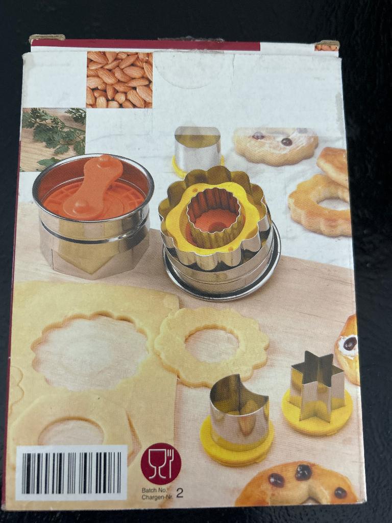 Gratis Koekvormpjes ( alleen afhalen! ), Ophalen, Zo goed als nieuw, Taarten of Cupcakes, Bakvorm