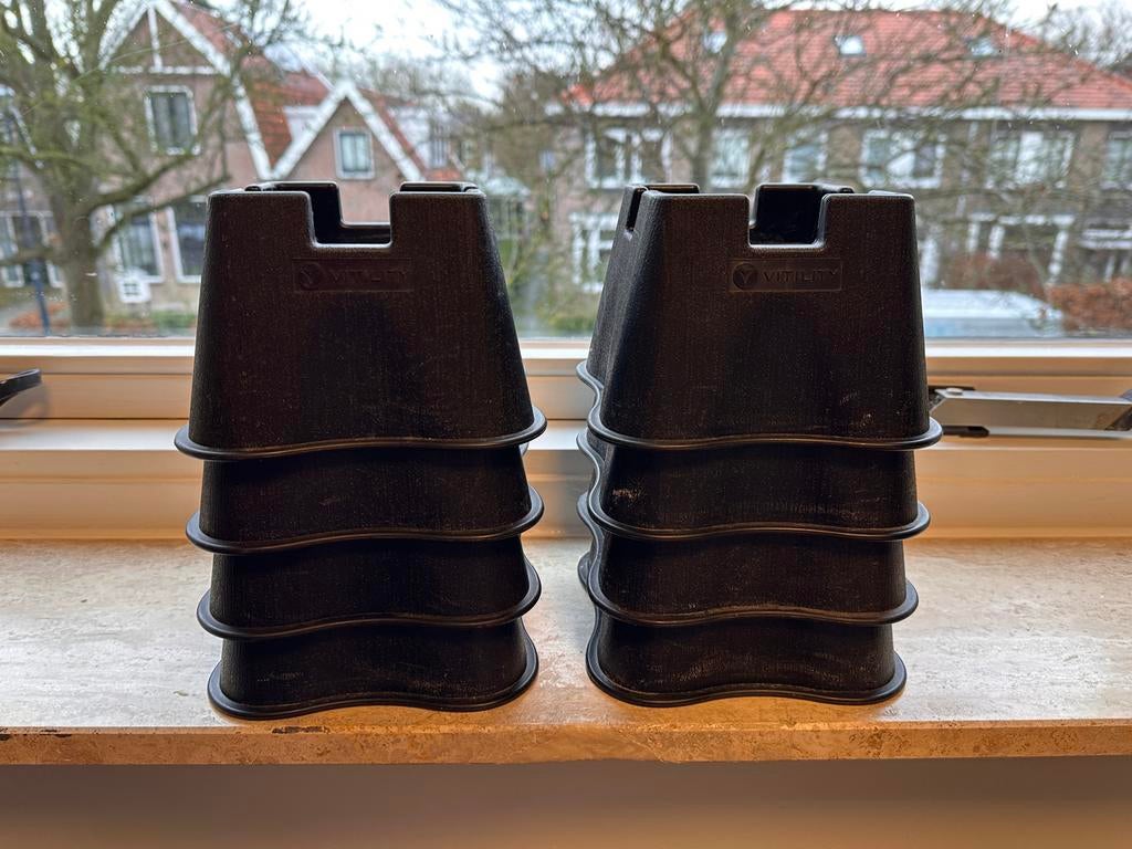 8x 10cm hoge klossen / bedverhogers - Kunststof, Huis en Inrichting, Slaapkamer | Bedden, Gebruikt, Tweepersoons, Overige maten