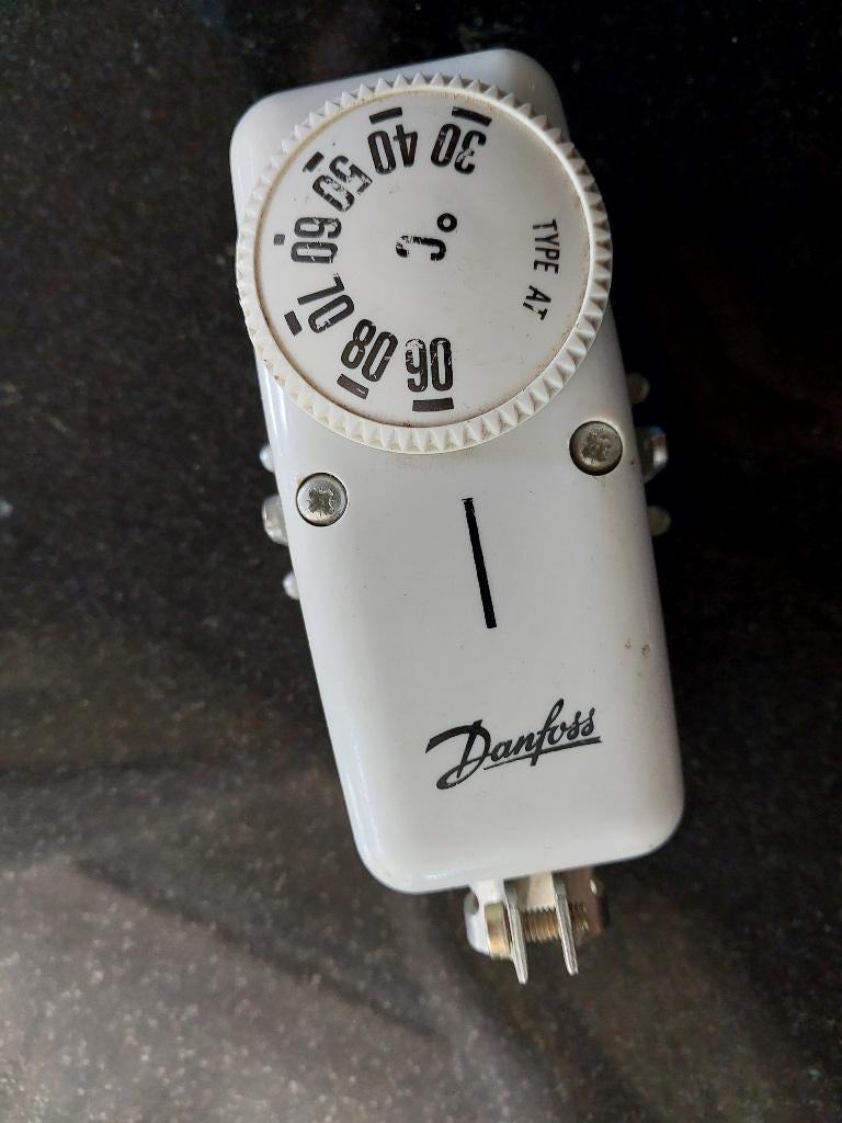 Danfoss aanlegthermostaat vloerverwarming cv energie, Doe-het-zelf en Verbouw, Thermostaten, Verzenden, Slimme thermostaat, Gebruikt