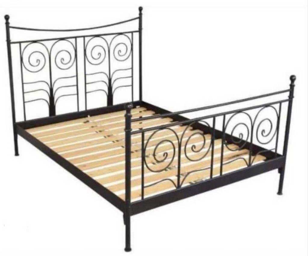 Gratis afhalen: ijzeren bed ledikant 200x140, Ophalen, Gebruikt, Zwart, 140 cm