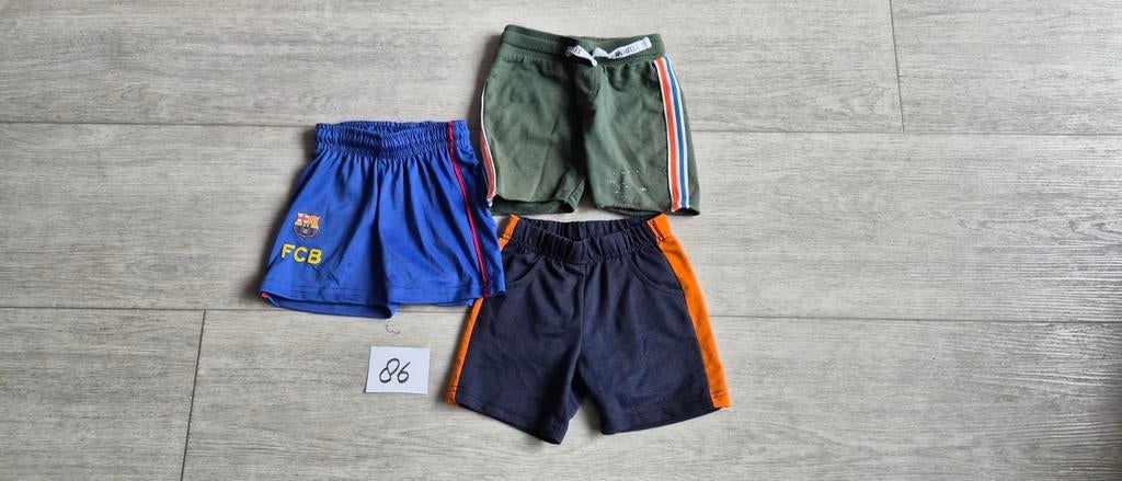 3 korte broeken maat 86 jongen, Kinderen en Baby's, Babykleding | Maat 86, Ophalen of Verzenden, Gebruikt, Jongetje, Broekje