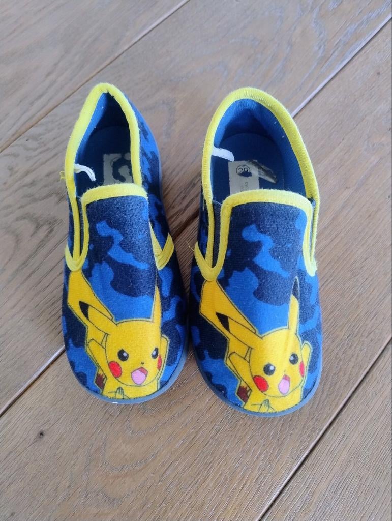 Pikachu sloffen, maat 29, Kinderen en Baby's, Kinderkleding | Schoenen en Sokken, Jongen of Meisje, Overige typen, Ophalen of Verzenden