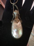 Antieke parfum flesje met parelmoer als hanger, Ophalen of Verzenden, Overige materialen, Hanger