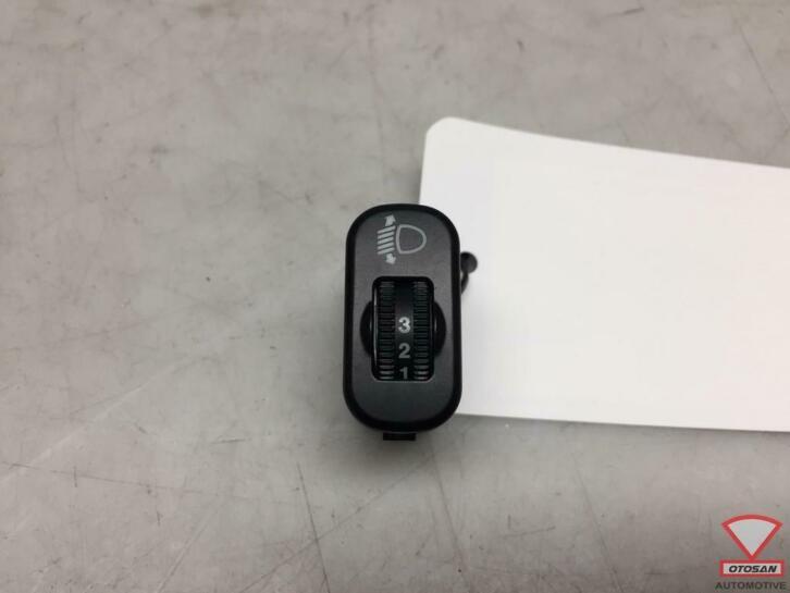 mercedes sprinter 906 koplamphoogte schakelaar a9068260038