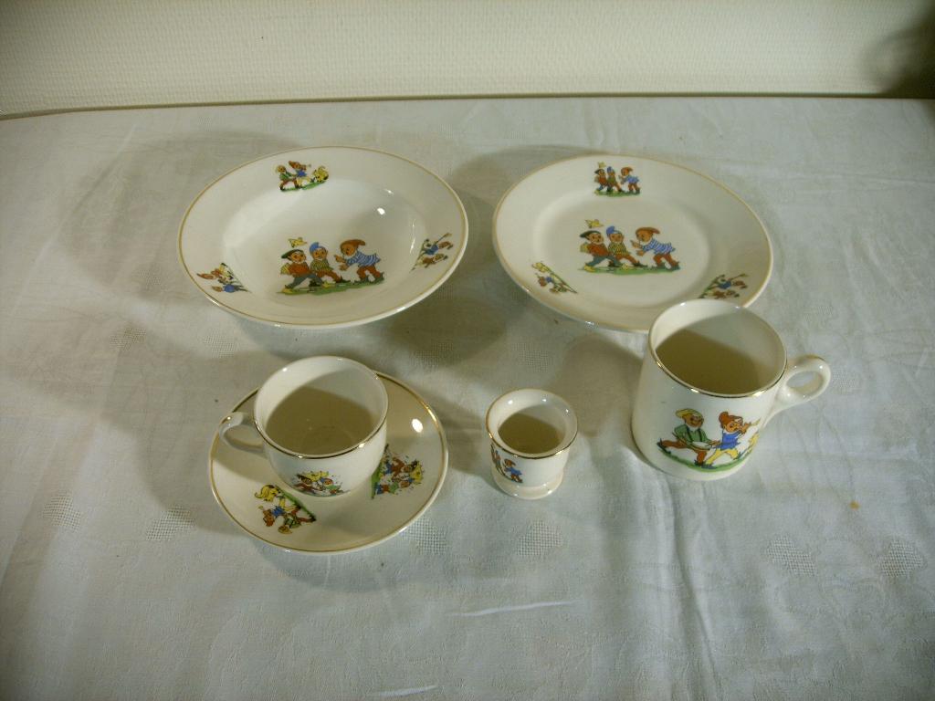 Kinderserviessetje van Regout., Antiek en Kunst, Ophalen of Verzenden