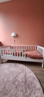 Wit peuterbed met spijlen, Kinderen en Baby's, Kinderkamer | Bedden, Ophalen, Gebruikt, 70 tot 85 cm, 140 tot 160 cm