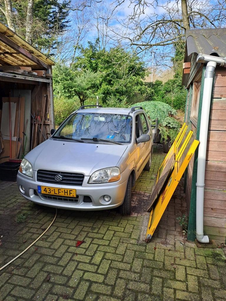 Goede suzuki ignis .1.3 gl 2002 van binnen en buiten zeer ne, Auto's, Suzuki, Particulier, Te koop