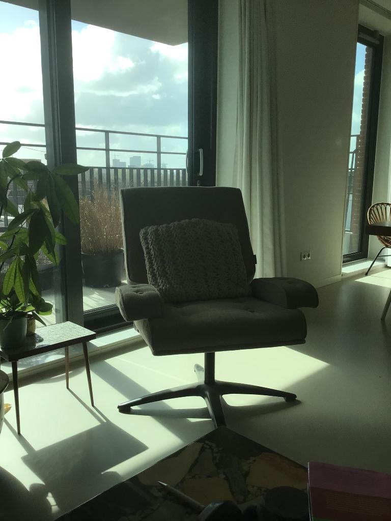Woood Draai Fauteuil, Ophalen, Retro design, ribfluweel., 75 tot 100 cm, Zo goed als nieuw