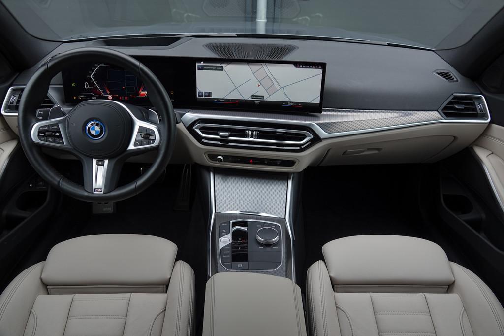 BMW 3 Serie Touring 330e 292Pk | Plug-In Hybrid | M-Sport |, Auto's, BMW, Automaat, 1998 cc, Gebruikt, Beige