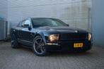 Ford Mustang Bullitt #6433 V8 handgeschakeld., 4 stoelen, Zwart, Leder, Handgeschakeld