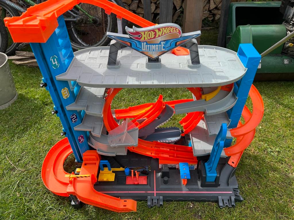 Hotwheels Ultimate garage met haai, Ophalen of Verzenden, Gebruikt, Jongen of Meisje