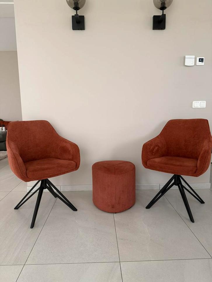Mooie draaibare stoelen met bijpassende hocker, Huis en Inrichting, Stoelen, Zo goed als nieuw, Twee, Stof, Overige kleuren, Ophalen