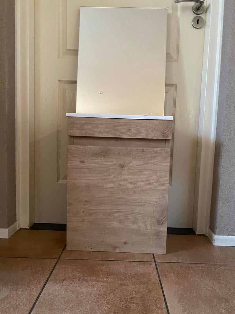 Toiletmeubeltje met spiegel, Huis en Inrichting, Ophalen, Minder dan 50 cm, Zo goed als nieuw, Minder dan 25 cm