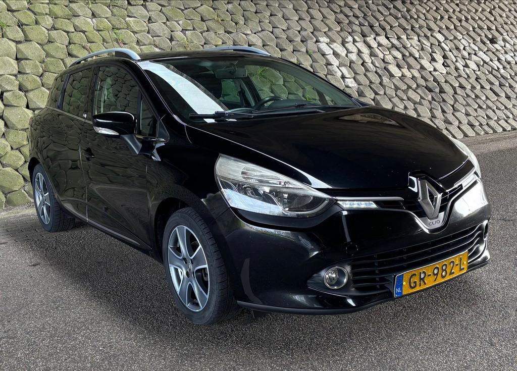Renault Clio 1.5 DCI 66KW Estate 2015 Zwart, Auto's, Renault, Voorwielaandrijving, Stof, Zwart, 4 cilinders