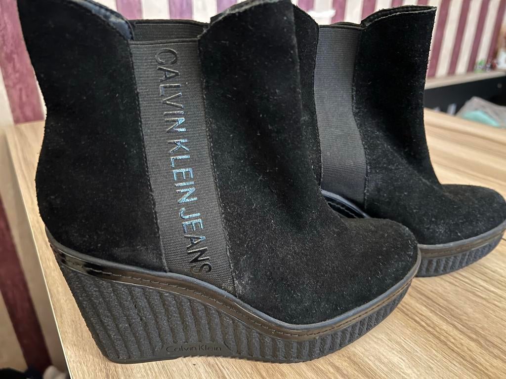 Calvin Klein Jeans Laarzen - Zwart met sleehak, Kleding | Dames, Schoenen, Zwart, Lage of Enkellaarzen, Nieuw, Ophalen of Verzenden
