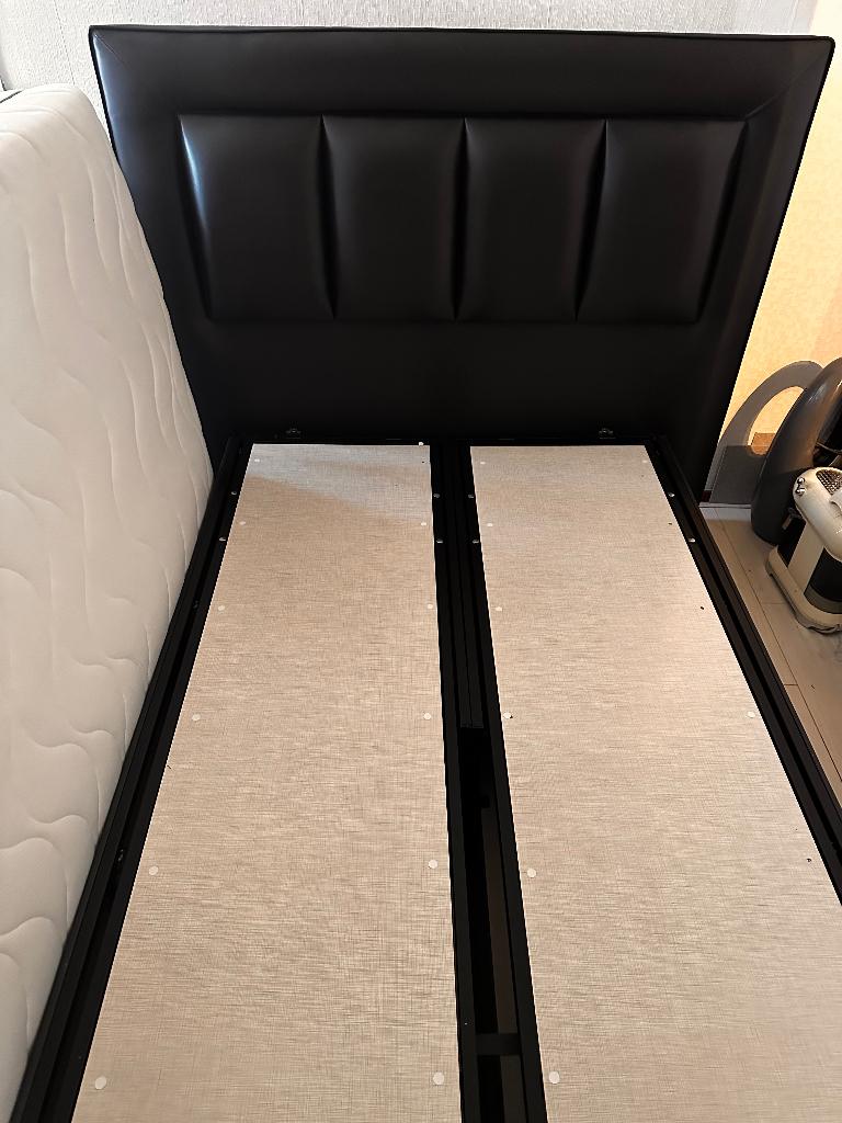 Bed met opbergruimte 120x200, Huis en Inrichting, Slaapkamer | Bedden, Ophalen, Zwart, Zo goed als nieuw, Twijfelaar
