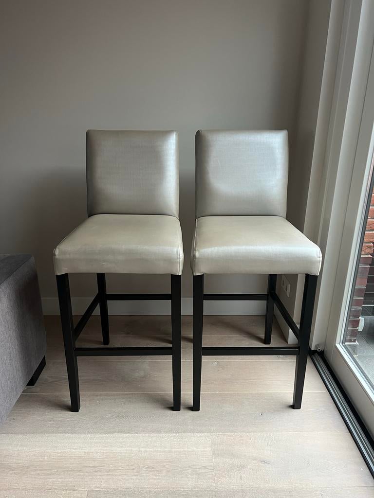 Hele mooie leren barkrukken, Ophalen