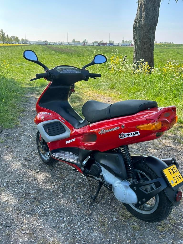 ️Zeer nette Gilera runner 50cc️, Fietsen en Brommers, Tweetakt, Overige modellen, Maximaal 45 km/u, Ophalen of Verzenden