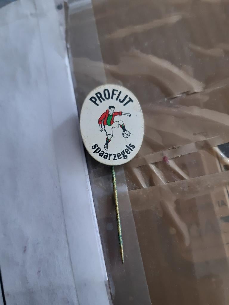 Speldje Profijt spaarzegel, Ophalen of Verzenden, Nieuw, Merk, Speldje of Pin