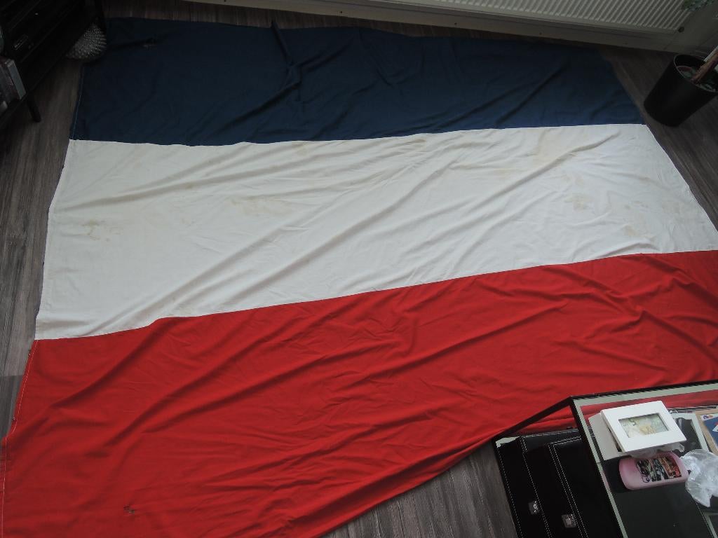 Heeeeele grote Nederlandse vlag met schade, Diversen, Vlaggen en Wimpels, Ophalen of Verzenden, Gebruikt