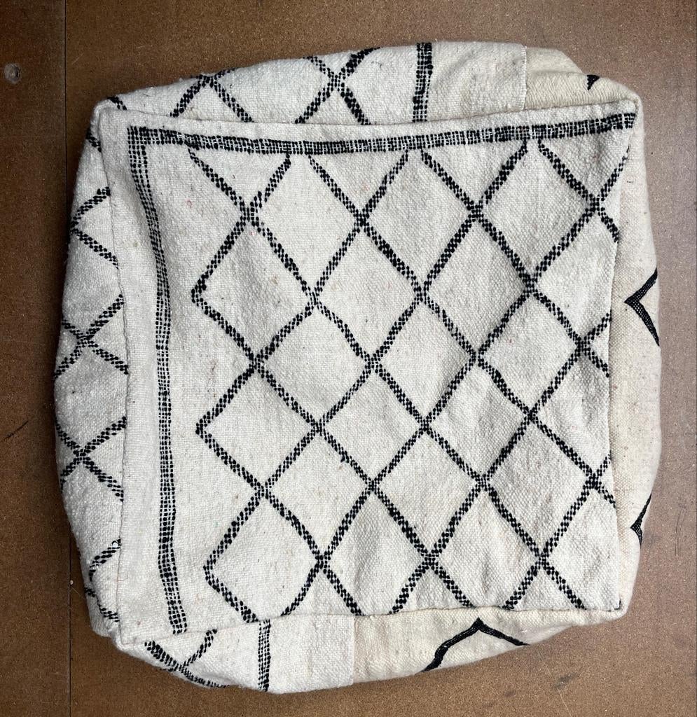 Nieuwe Marokkaanse berber wollen kelim, vloerkussen poef, Huis en Inrichting, Banken | Voetenbanken en Poefen, Nieuw, Ophalen of Verzenden