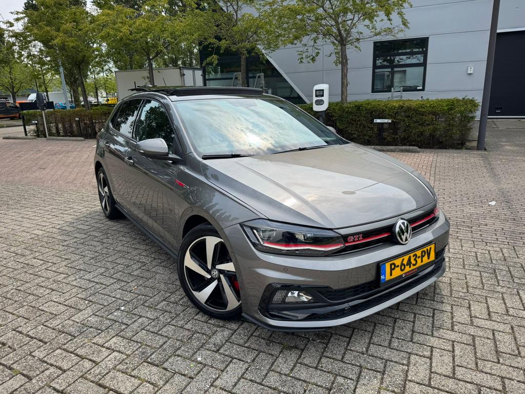 Volkswagen Polo GTI 2.0 TSI 200pk 2019, Auto's, Stof, Zwart, 4 cilinders, 1984 cc