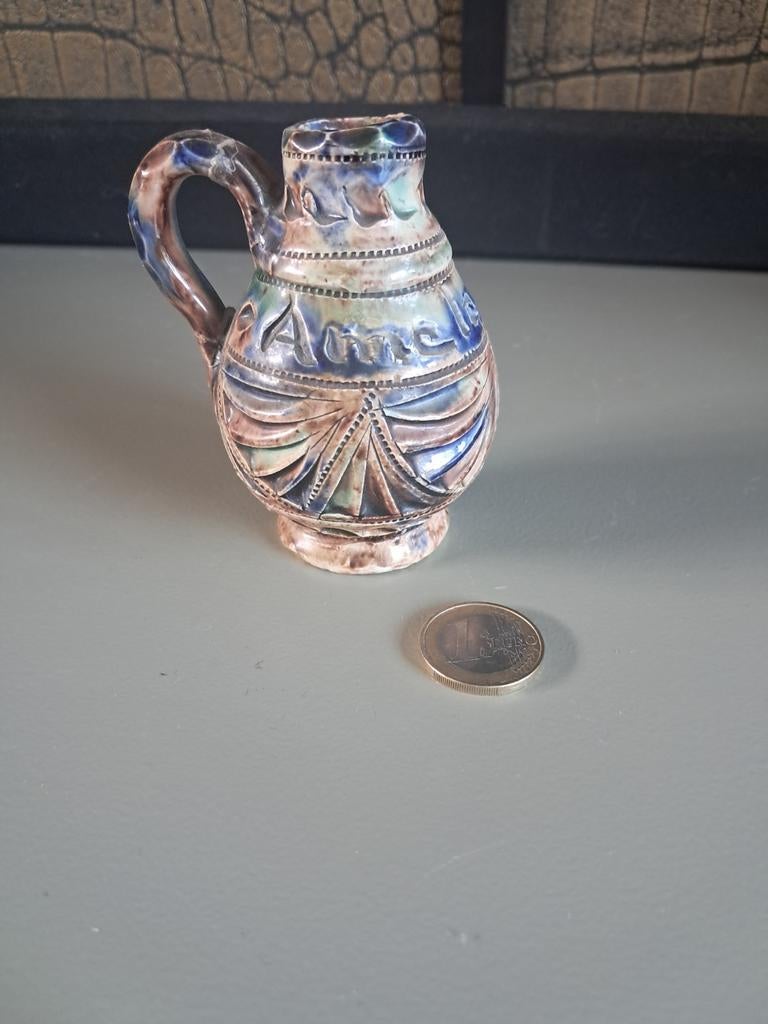Klein oud aardewerk kruikje met kerfsnede decoratie, Ophalen of Verzenden