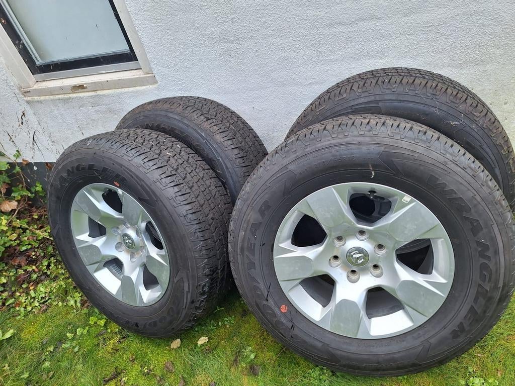 Velgen dodge ram, Auto-onderdelen, Banden en Velgen, Ophalen, 275 mm, Nieuw, All Season