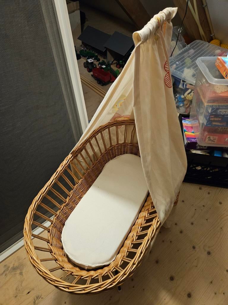 Vintage Rieten Poppenwieg met Matrasje en Hemeltje, Ophalen, Gebruikt, Overige typen